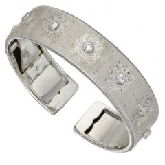18 Karat White Gold And Diamond Cuff Bracelet, M. Buccellati
