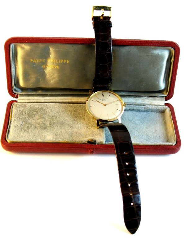 A GOLD WRISTWATCH<br />
1960, MOVEMENT NO. 791240, CASE NO. 2627835, REF. 3426<br />
18k, Cal. 23-300, nickel lever movement stamped twice with the seal of Geneva, free-sprung Gyromax balance, 18 jewels, adjusted to heat, cold, isochronism and 5