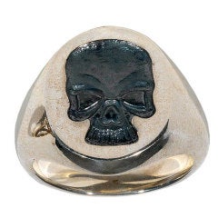 DEAKIN & FRANCIS Silver Signet Ring with Skull