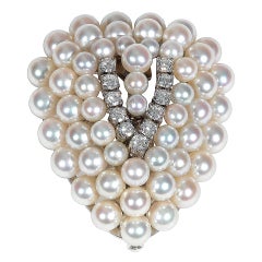 A Pearl and Diamond Brooch/Pendant