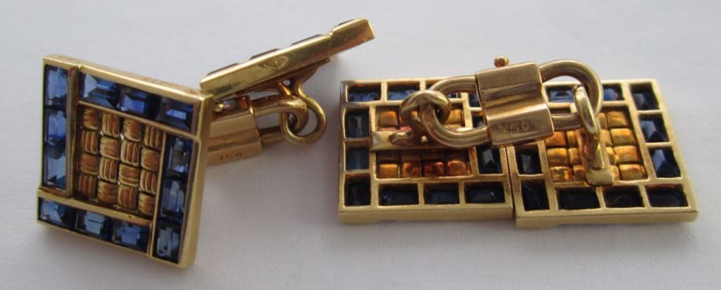 Pair of Art Deco Gold and sapphire cufflinks, French c.1930 In Excellent Condition In Firenze, IT