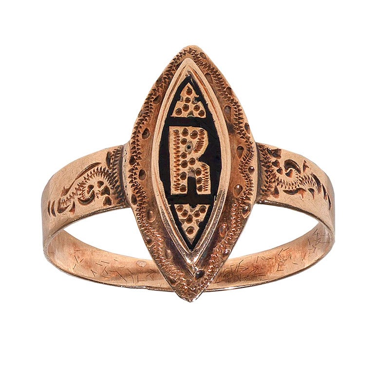 An Antique Gold Letter Ring c1870