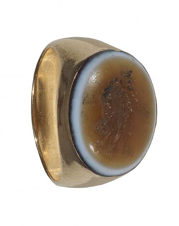 A Roman Agate Gold Intaglio Ring 2nd Century A.D