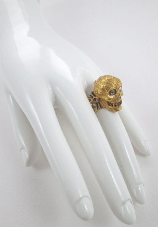 Enamel Ruby Diamond Gold Skull Ring In Excellent Condition In Firenze, IT