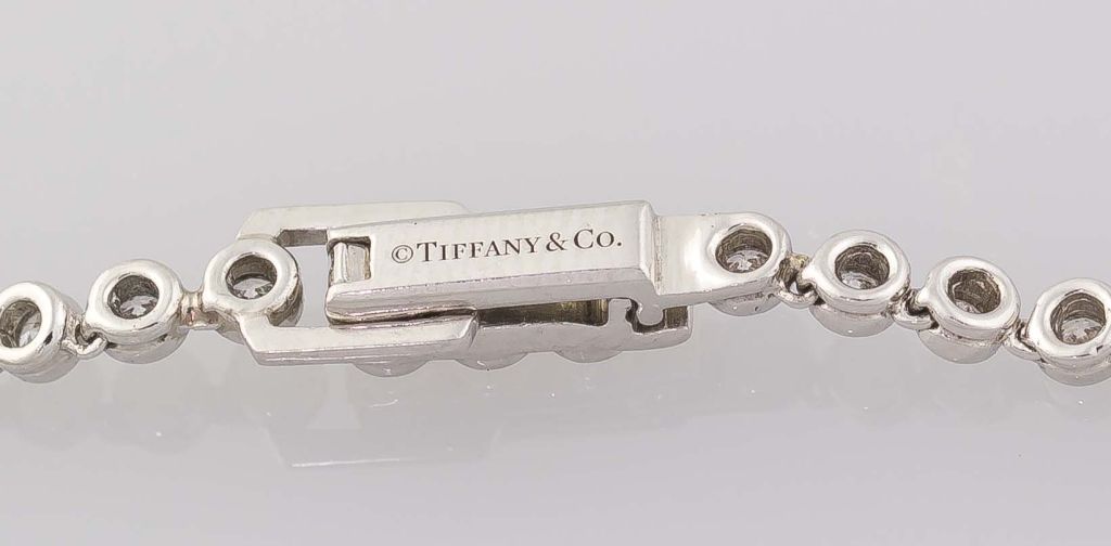 Contemporary TIFFANY & CO. Morganite Briole Platinum Diamond Necklace Pendant