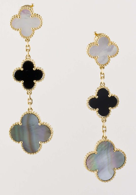 Stylish 18k yellow gold drop earrings from the 