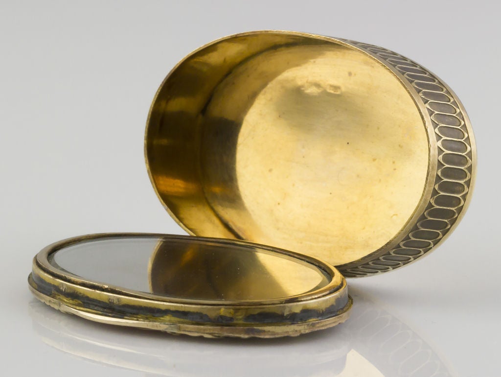 Russian Art Nouveau Gold Enamel Pill Box For Sale 1