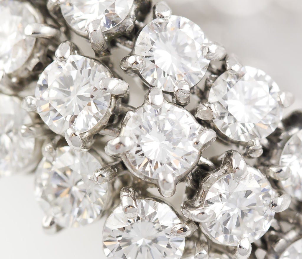 Garrard Impressive 35 Carat Diamond Platinum Necklace In Excellent Condition In New York, NY
