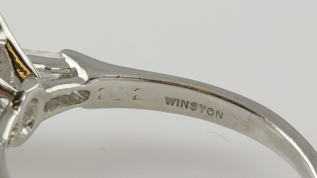 HARRY WINSTON Oval-Shaped Diamond Platinum Ring 3