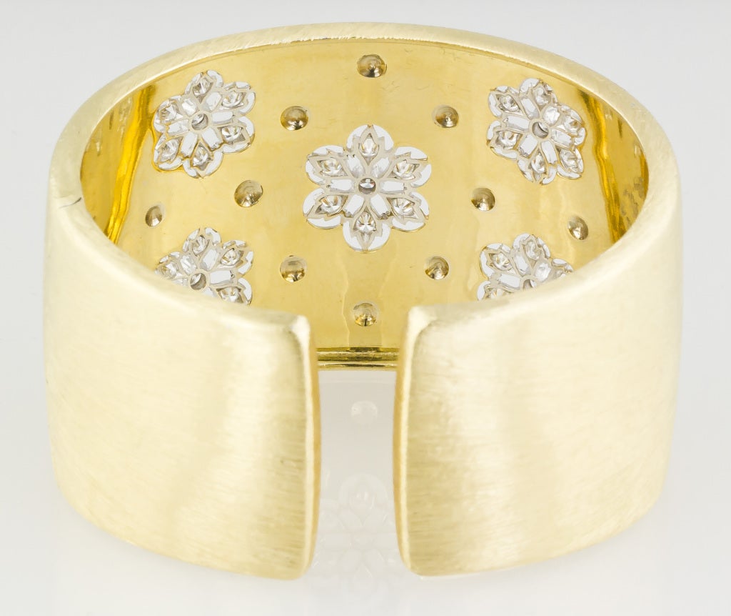 Contemporary BUCCELLATI Diamond Gold Wide Cuff Bracelet