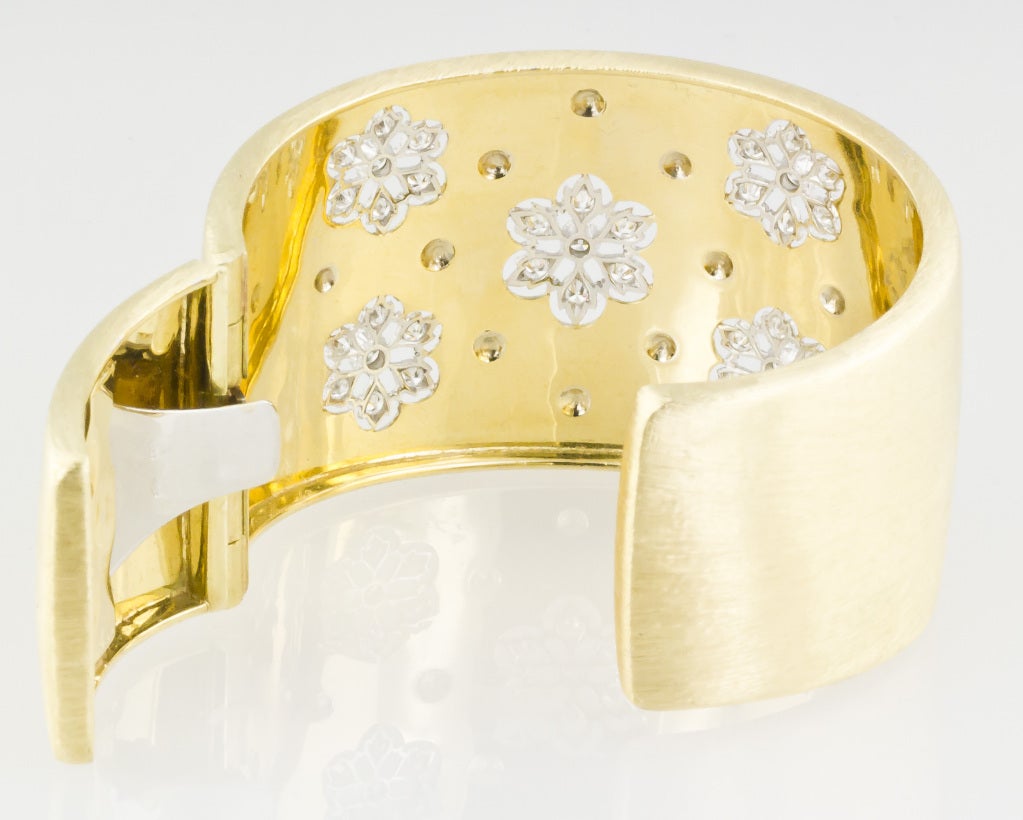 BUCCELLATI Diamond Gold Wide Cuff Bracelet In Excellent Condition In New York, NY