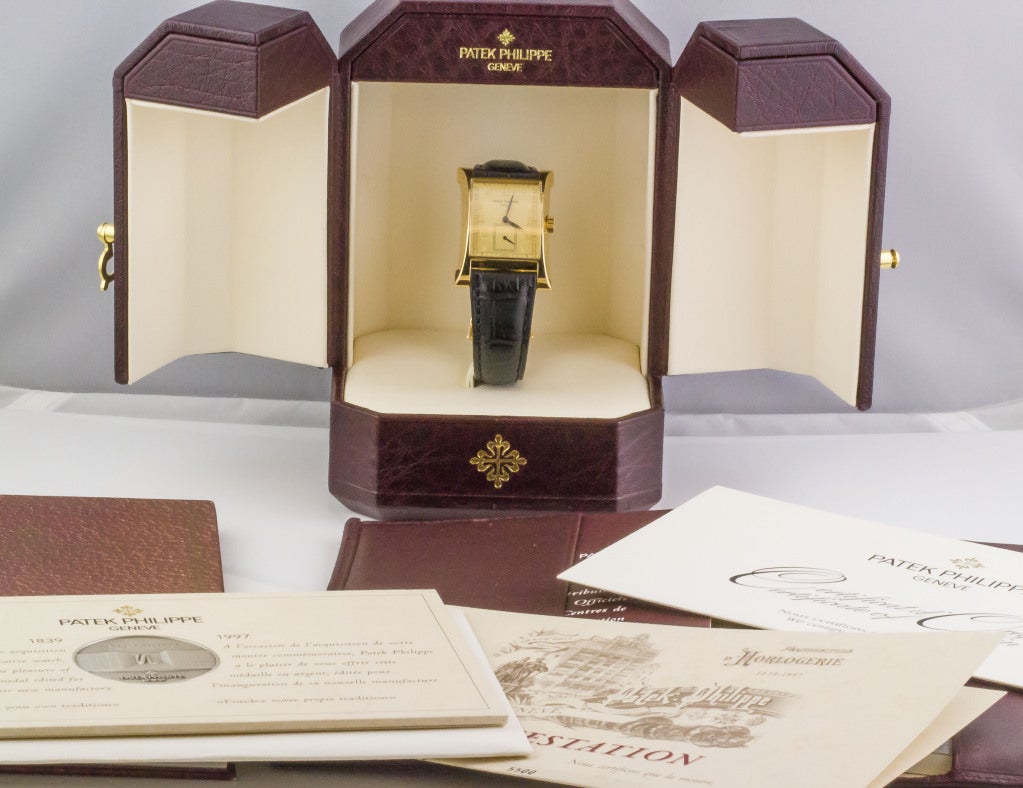 PATEK PHILIPPE Yellow Gold Pagoda Limited Edition Wristwatch 2