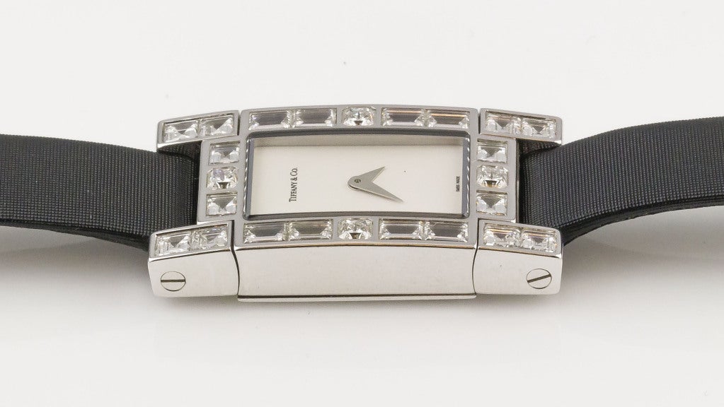 Tiffany & Co. Lucida-Quarz-Armbanduhr aus Weißgold mit Diamanten (Zeitgenössisch) im Angebot