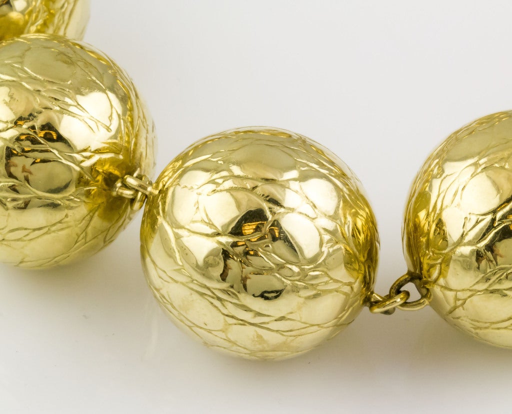 GUCCI Beeindruckende Goldkugel-Halskette Damen