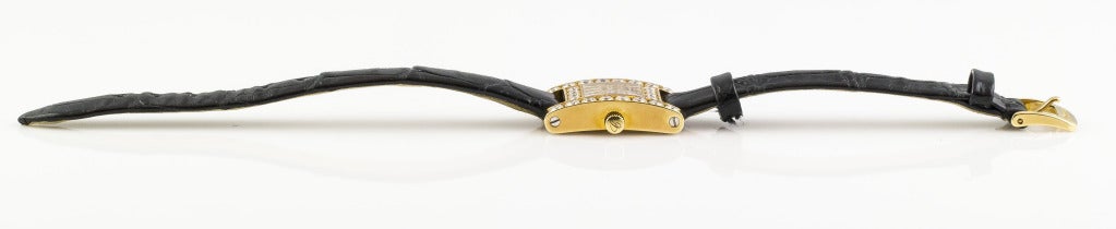 Elegante Damenarmbanduhr aus 18 Karat Gelbgold und Diamanten aus der Kollektion 