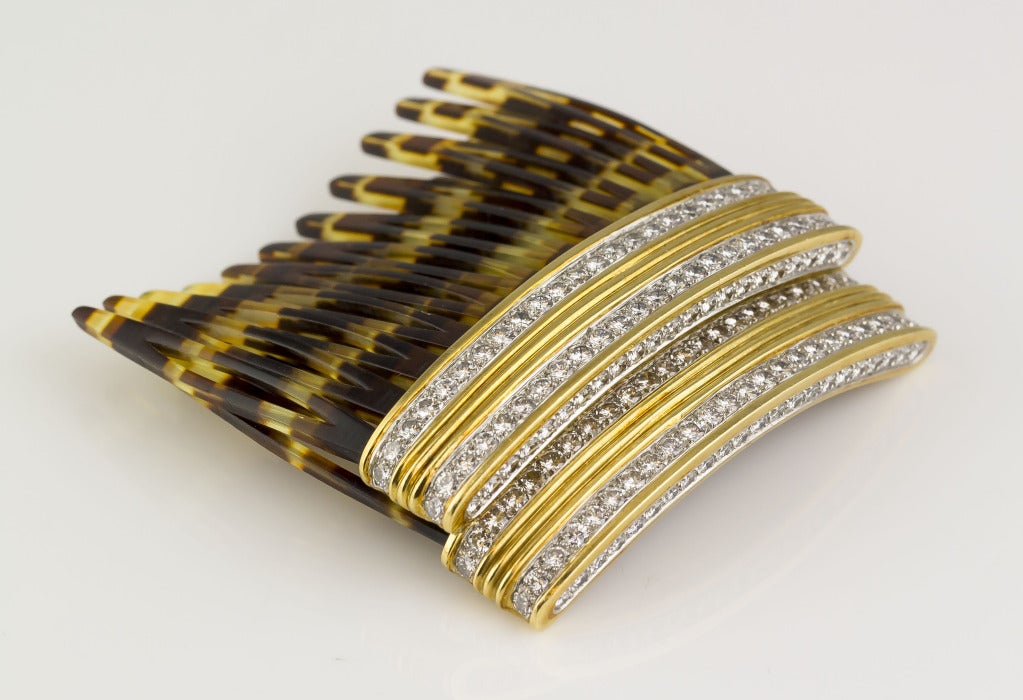 Cartier Two Diamond Gold Platinum Hair Combs In Excellent Condition In New York, NY