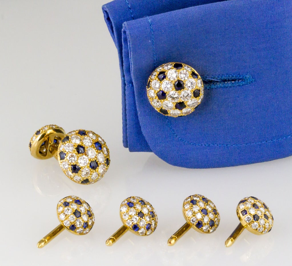 Cartier Panther Sapphire Diamond Gold Cufflinks and Stud Tuxedo Set In Excellent Condition In New York, NY