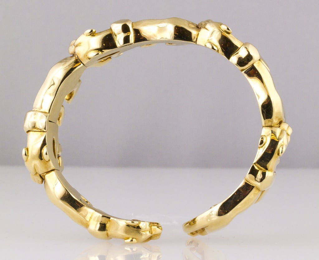 Cartier Panther Emerald Gold Cuff Bracelet In Excellent Condition In New York, NY