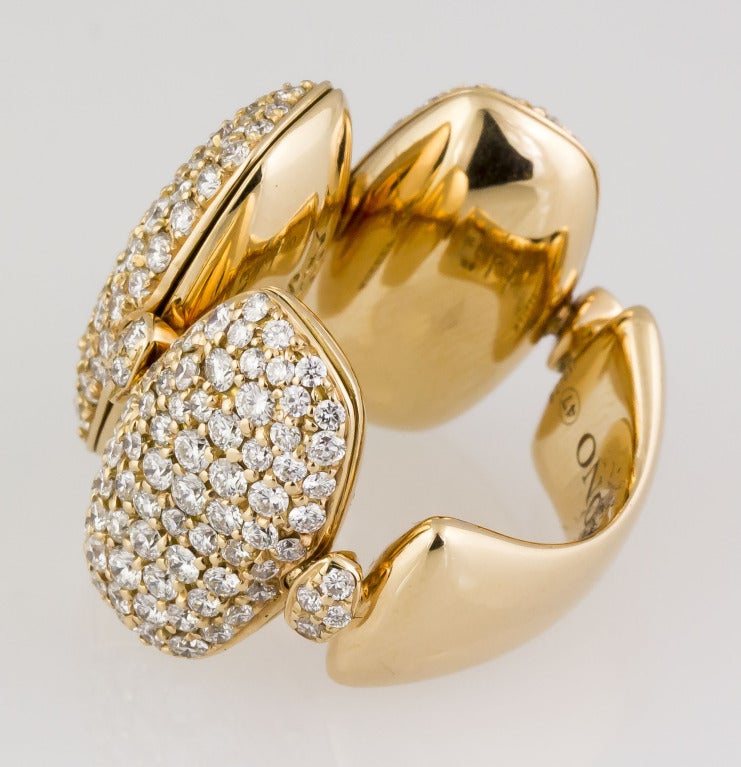 Contemporary DE GRISOGONO ZUCCHERO Large Diamond Gold Flexible Ring