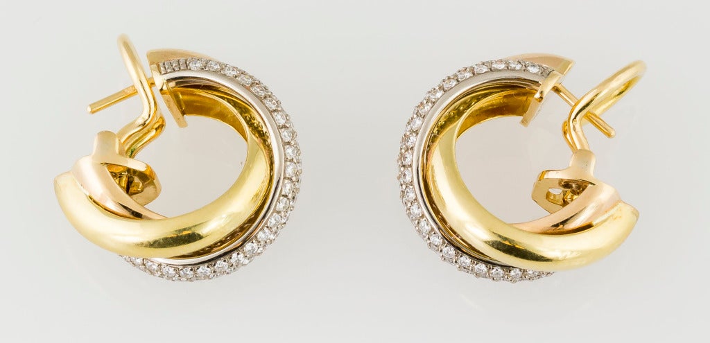 Classic 18K yellow gold and diamond earrings from the 