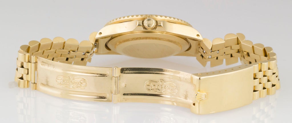 aximum watch