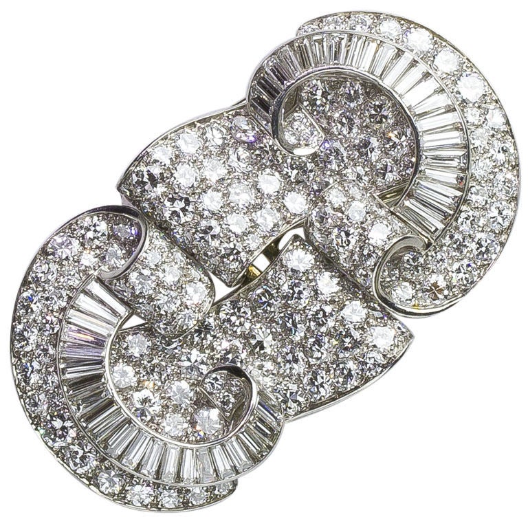 FRENCH Deco Platinum 18.0cts Diamond Double-Clip Brooch