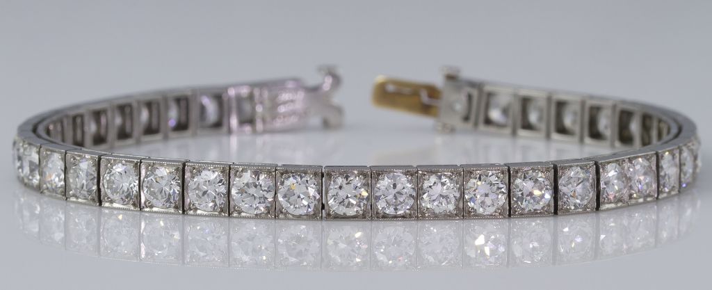 Women's TIFFANY & CO. Art Deco Platinum 13cts Diamond Line Bracelet