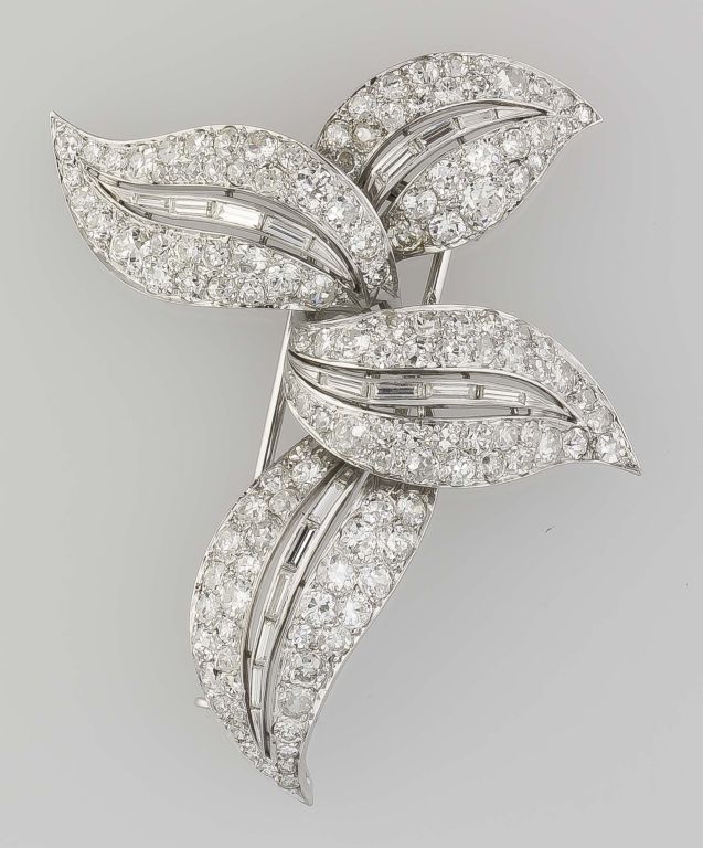 BOUCHERON  Platinum Diamond Four Leaf Brooch Pin