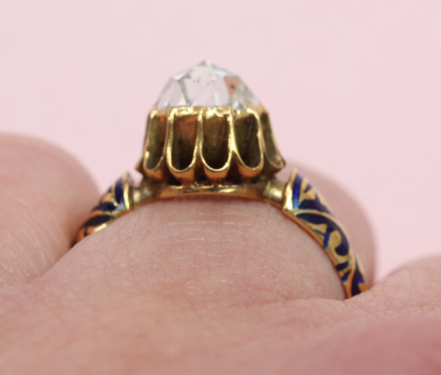 Rose Cut Diamond and Enamel Ring In Excellent Condition In Amsterdam, NL