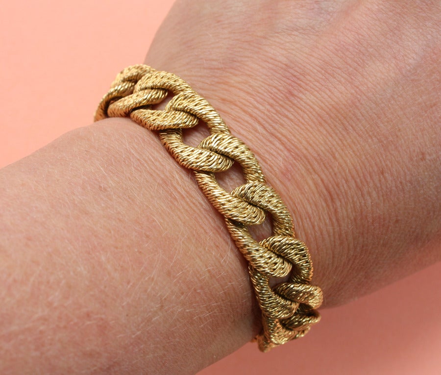 TIFFANY & CO. Gold Braided Link Bracelet In Excellent Condition In Amsterdam, NL