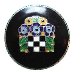THEODOR FAHRNER Broche panier de fleurs en argent émaillé