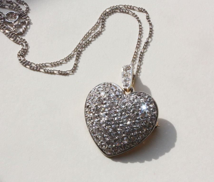 Édouardien Pendentif et broche en forme de cœur en diamant en vente