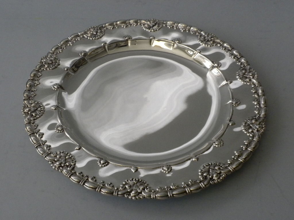 Women's or Men's 12 Elegant TIFFANY & CO Sterling Dinner Plates, Circa 1905