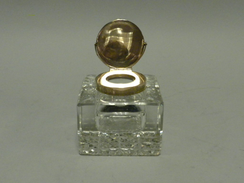 Edward VII 9 Carat Gold Mounted Crystal Inkwell, 1907 3