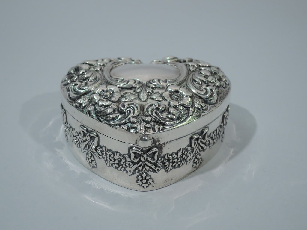 American Sterling Silver Heart Jewelry Box C 1900 In Excellent Condition In New York, NY