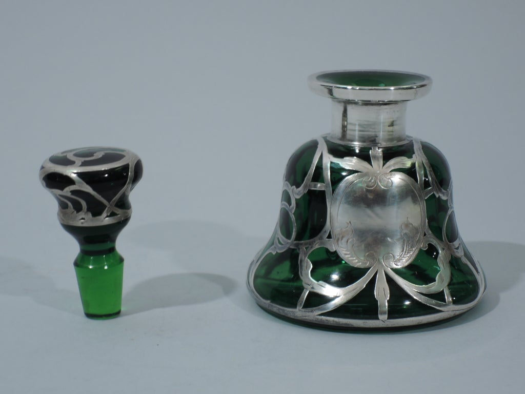 Daisy Perfume Bottle - Emerald Green Glass & Silver Overlay - C 1890 In Excellent Condition In New York, NY