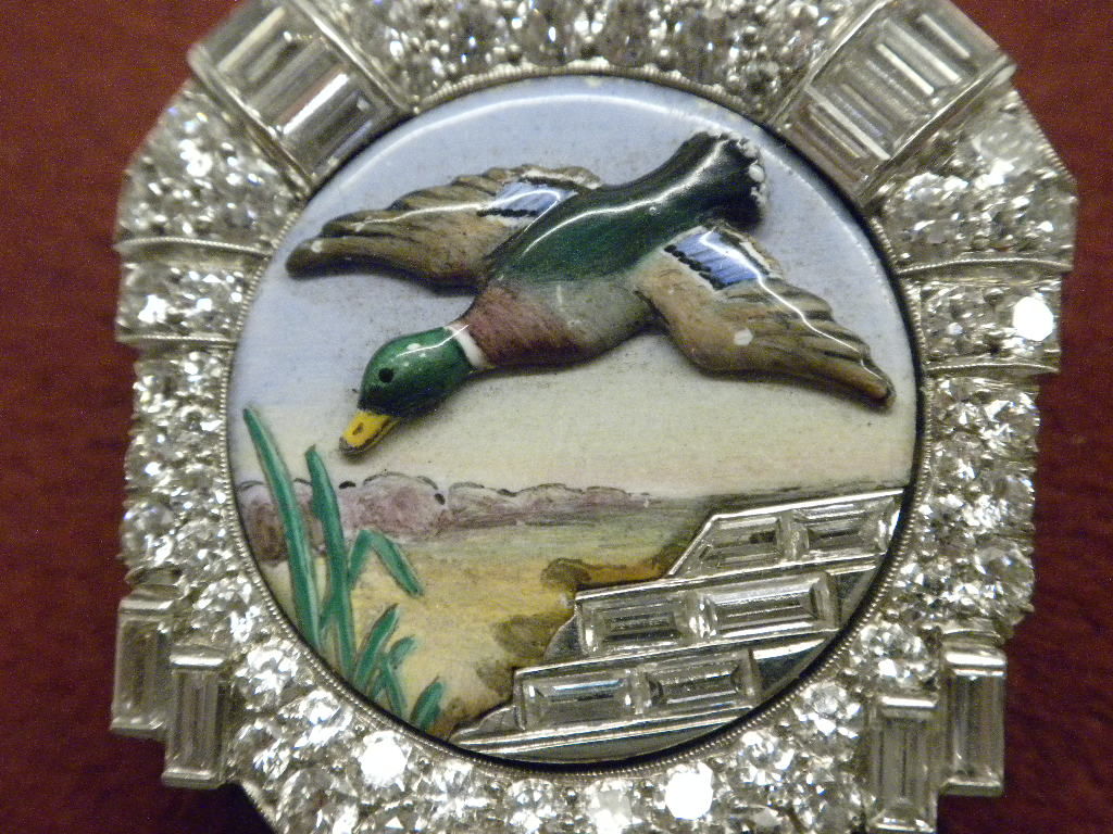 Art Deco Clip with Ducks - Diamond, Platinum, & Enamel - C 1930 In Excellent Condition In New York, NY