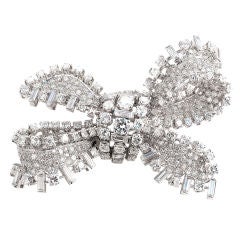 Superb Diamond Bow Pin