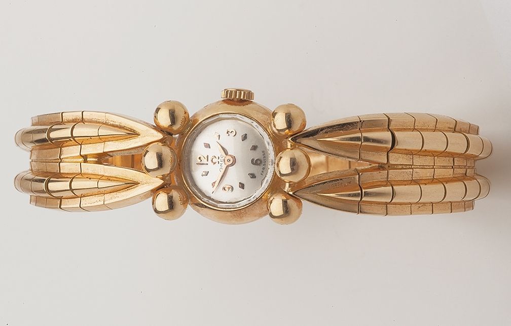 Women's OMEGA Lady's Yellow Gold Bracelet Watch For Sale