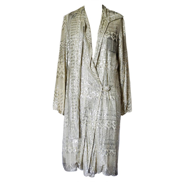 Rare manteau de danseuse des années 1920 en assuit et filet argenté sur  1stDibs