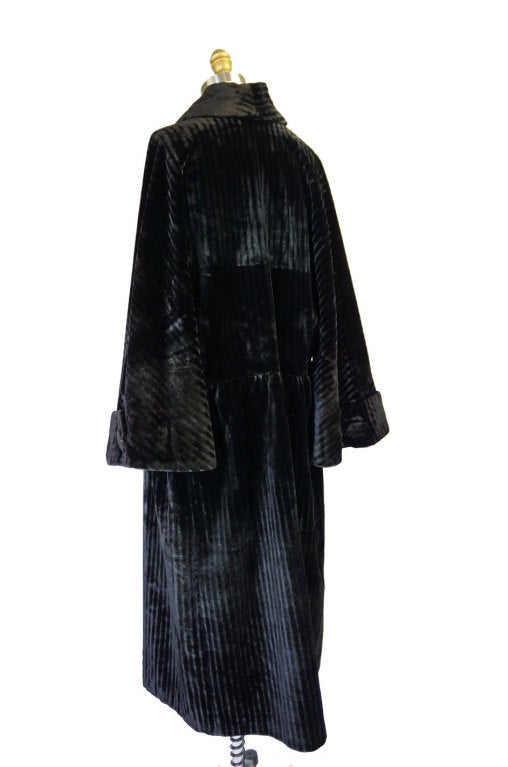 Women's Teens/Early 1920s Velvet Flapper Coat