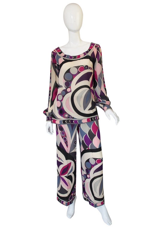 Fabulous early 1960s silk chiffon printed Emilio Pucci tunic and pant set that is a good slightly larger size then what you normally come across! I also love that it is silk chiffon - it gives it a lighter and airier feel then the silk jerseys he