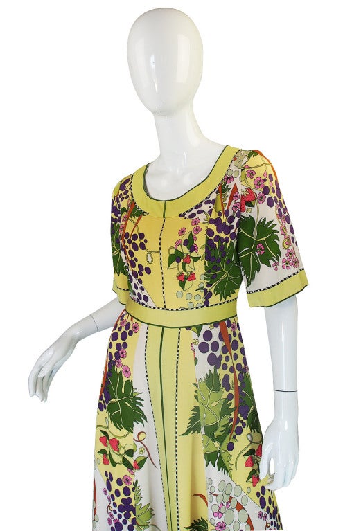 Women's 1960s Beautiful & Pristine Grapevine Printed Silk Bessi Dress