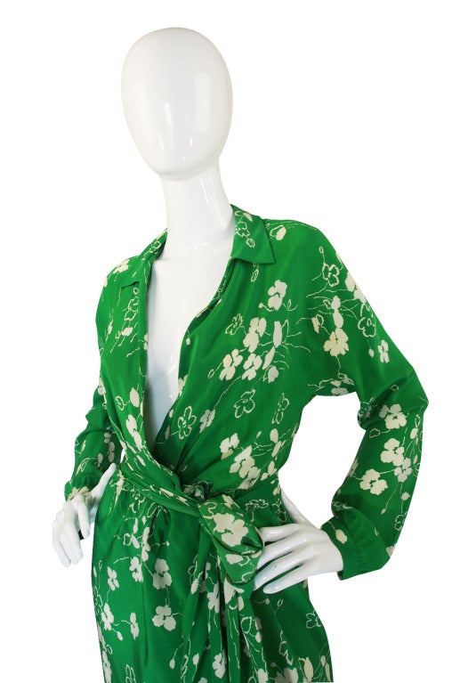 Women's Resort 1977 Halston Green Silk Wrap Print Dress