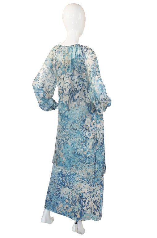 1970s Oscar De La Renta Blue Silk Dress In Excellent Condition For Sale In Rockwood, ON