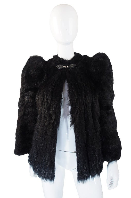 1940s Strong Shoulder Black Fur Jacket In Excellent Condition For Sale In Rockwood, ON