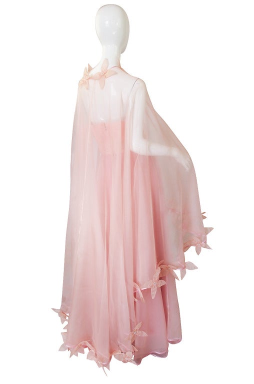 1975 Loris Azzaro Haure Couture Gown & Cape In Excellent Condition For Sale In Rockwood, ON