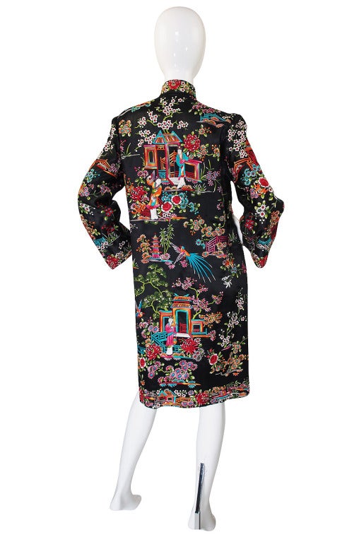 1920s Amazing Embroidered Silk Jacket Coat In Excellent Condition For Sale In Rockwood, ON