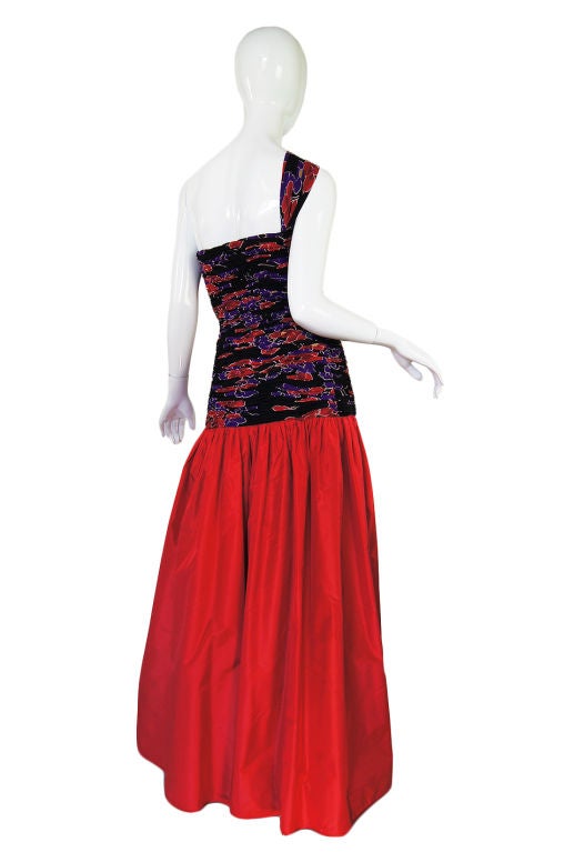 1980s One Shoulder Silk Valentino Gown For Sale 3