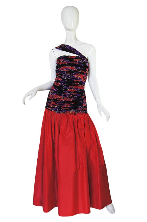 1980s One Shoulder Silk Valentino Gown For Sale 5